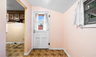 155 Mapleview Dr, Amherst, NY 14226