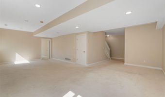 3022 Beckley St, Ames, IA 50010