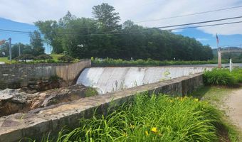 82 Pond Rd, Campton, NH 03223