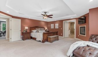 74 Settlers Ct, Bedford, NH 03110