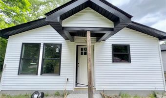 339 S Oak St, Austin, IN 47102
