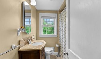 223 Chopmist Hill Rd, Glocester, RI 02814
