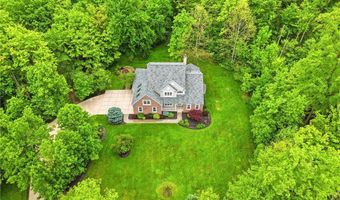 815 Centerville Trl, Aurora, OH 44202