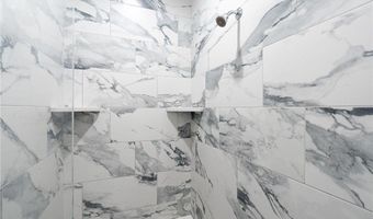 1007 28th St SW, Austin, MN 55912