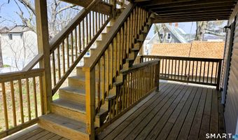 14 Meadow St, Ansonia, CT 06401