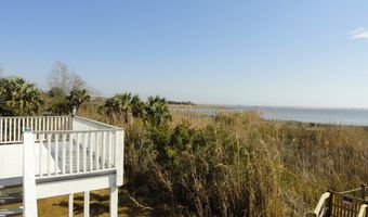 130 Bay Ave, Apalachicola, FL 32320