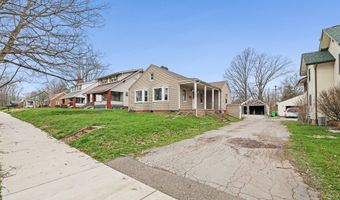 1073 Parkside Dr, Alliance, OH 44601