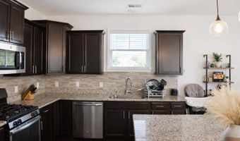 11 Kings Cross Ct, Beaufort, SC 29902