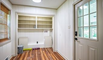 203 James St, Batesville, MS 38606