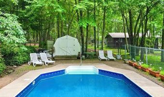 271 N Shore Dr, Albrightsville, PA 18210