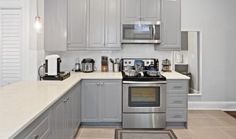 111 PATRICK St N #1, Alexandria, VA 22314
