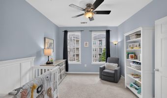2465 ARMY NAVY Dr 1-202, Arlington, VA 22206