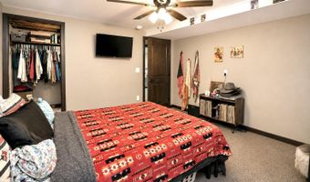 816 12th Ave, Aberdeen, SD 57401