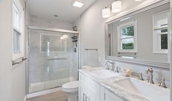 609 Main St, Bayville, NJ 08721