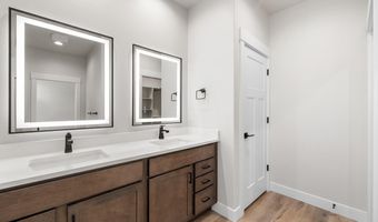 4061 SADDLEBACK Ln, Cheyenne, WY 82001