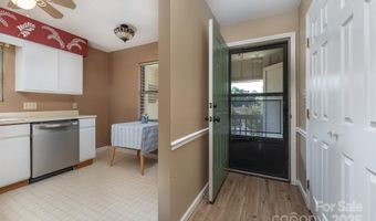 806 Abbey Cir, Asheville, NC 28805