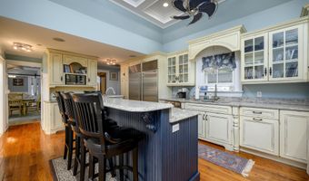 132 Coral St, Beach Haven, NJ 08008