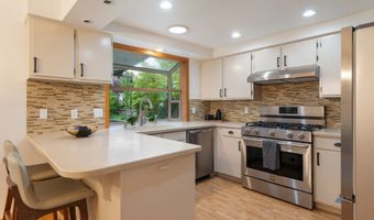 24950 NE AIRPORT Rd, Aurora, OR 97002