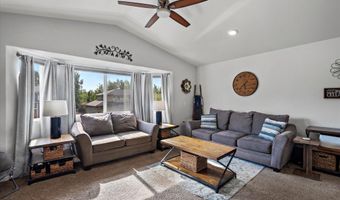 7821 Charlotte Cir, Anchorage, AK 99502