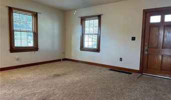 107 W Walnut St, Anamosa, IA 52205