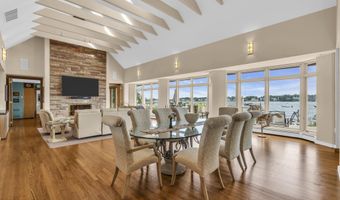 99 Holly Ln, Bayville, NJ 08721