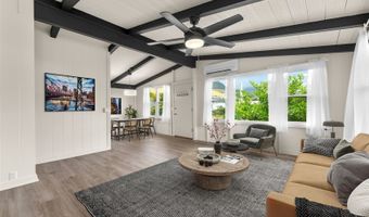 1341 Akaiki St, Kailua, HI 96734