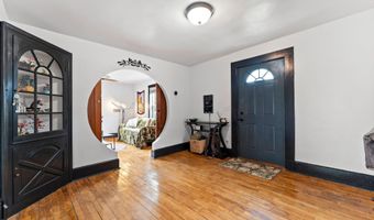 1215 NAVARINO St, Algoma, WI 54201