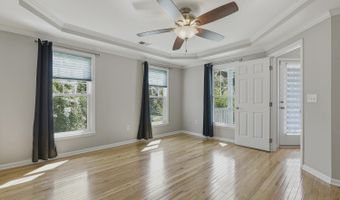 1748 Town Home Dr, Apex, NC 27502
