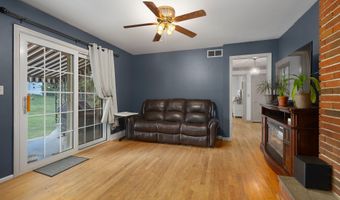 44 Clapboard Ridge Rd, Danbury, CT 06811