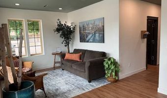 1016 M St, Aurora, NE 68818