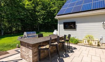 176 Fox Hollow Ln, Bristol, CT 06010