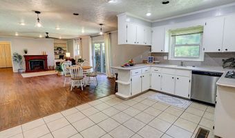 202 Christopher Dr, Abbeville, AL 36310