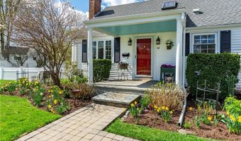 42 Grasslands Rd, East Greenwich, RI 02818