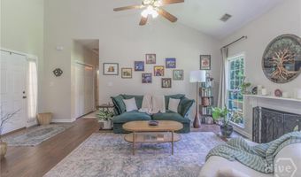 225 Camelot Dr, Athens, GA 30606