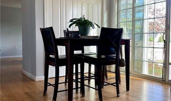 58 Rawlinson Dr, Coventry, RI 02816