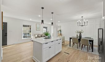 6706 Queensberry Dr, Charlotte, NC 28226