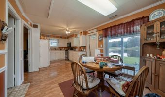7566 Section Line Rd, Albertville, AL 35950