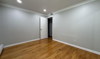 1253 Island Dr 102, Ann Arbor, MI 48105