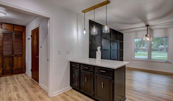 996 Hacienda Dr, Benton, AR 72019