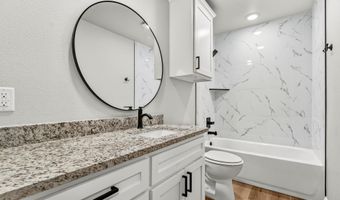 702 11th St, Abernathy, TX 79311