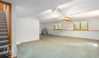 9057 Vergennes St SE, Ada, MI 49301