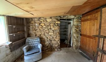 61 Fairview Rd, Andrews, NC 28901