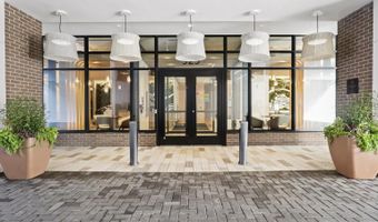925 FAIRFAX St N 102, Alexandria, VA 22314