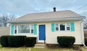 42 Greenway Dr, Bristol, RI 02809