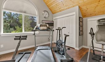 3192 NW Golf View Dr, Bend, OR 97703
