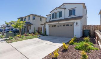 6421 Maple Leaf Ln, Riverbank, CA 95367