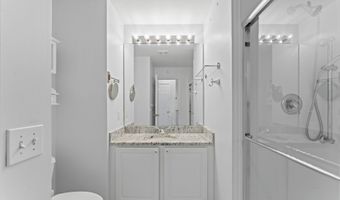 56 Pembroke Rd APT 11, Danbury, CT 06811