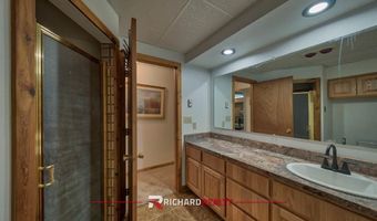 215 44th St N, Cody, WY 82414