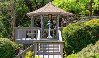 1275 Summit Lake Dr, Angwin, CA 94508