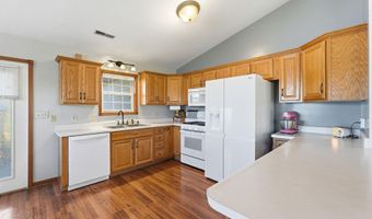 712 Taylor Ln, Albion, IN 46701